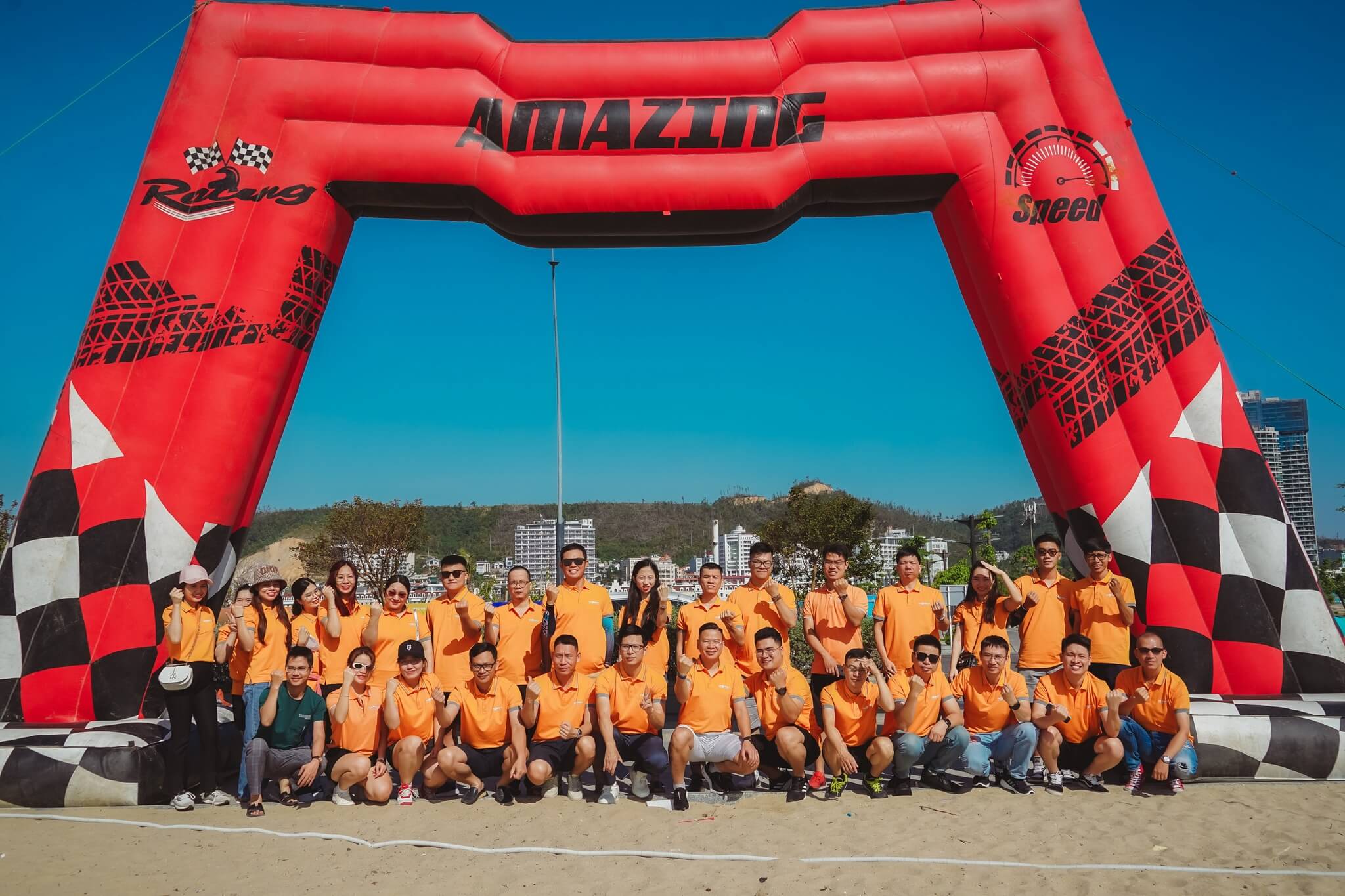 KỈ NIỆM 18 NĂM THÀNH LẬP VNDIRECT